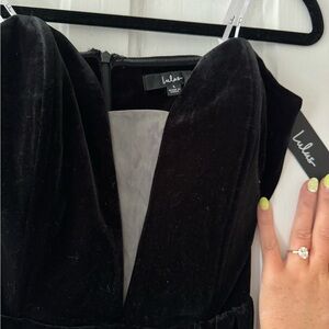 Black Velvet Lulus Dress NWT